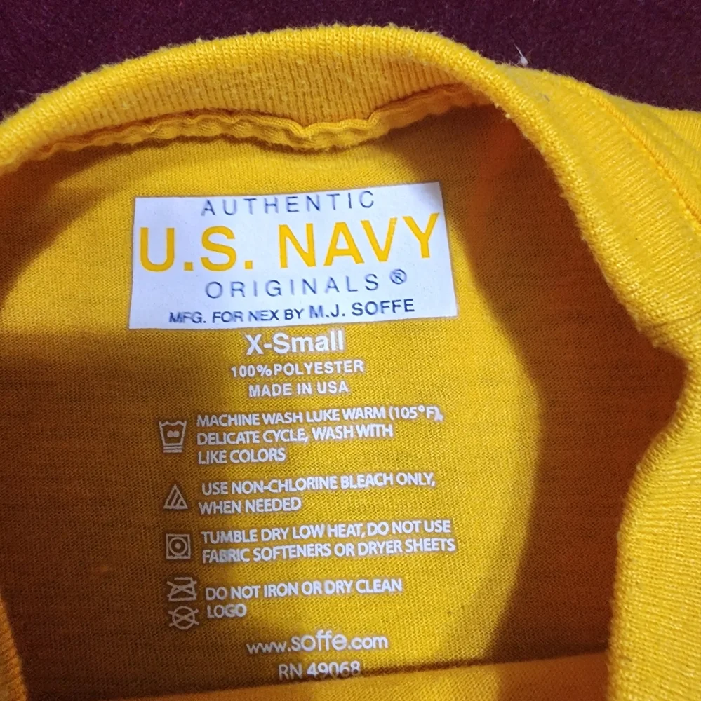 Authentic U.S. Navy T-shirt - Picture 4 of 9